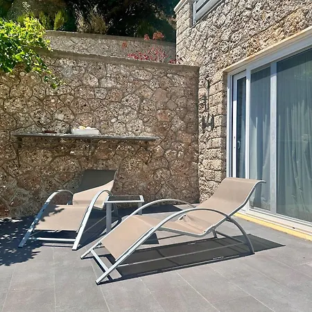 Linen By Goutos Luxury Living Apartament