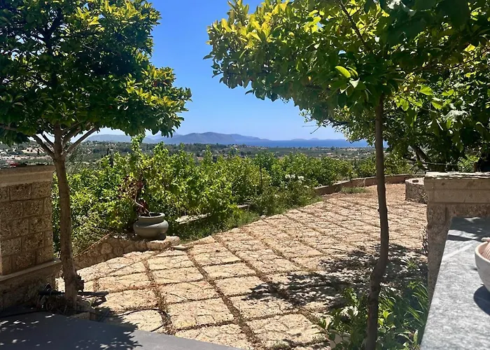 Linen By Goutos Luxury Living * קראנידיון