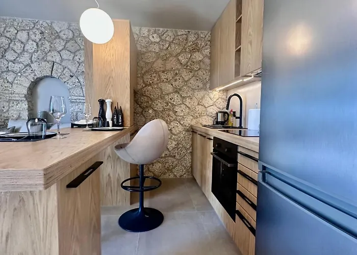 Linen By Goutos Luxury Living * קראנידיון