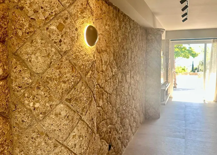 Linen By Goutos Luxury Living דירה *